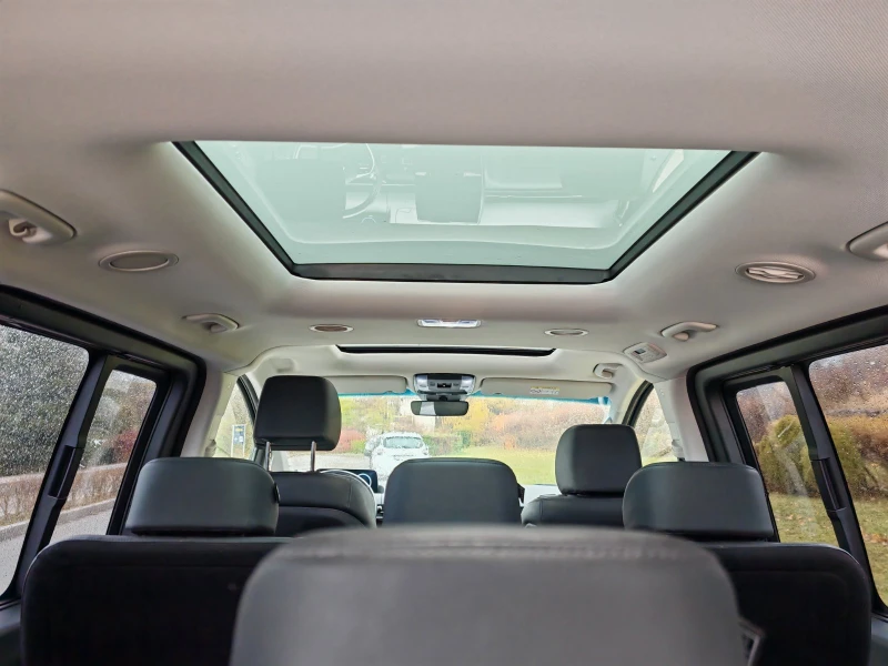 Hyundai Staria 5900лв за получаване, 2.2 CRDi 4x4 8+ 1м автомат, снимка 17 - Автомобили и джипове - 52525596