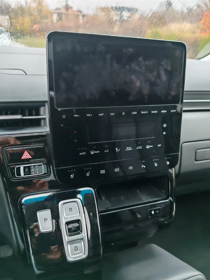 Hyundai Staria 5900лв за получаване, 2.2 CRDi 4x4 8+ 1м автомат, снимка 12 - Автомобили и джипове - 52525596