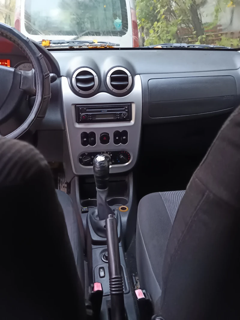 Dacia Sandero 1.4, снимка 2 - Автомобили и джипове - 52728620