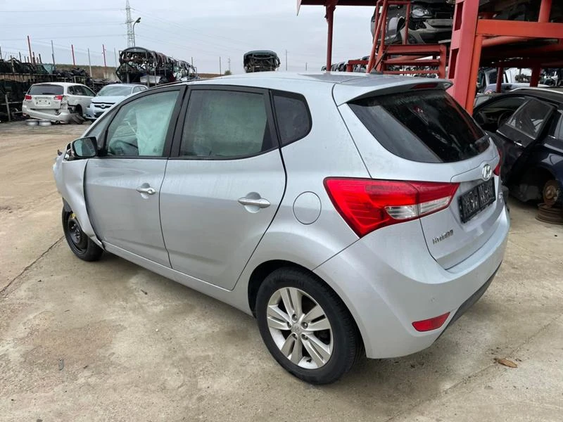 Hyundai Ix20 1.4, снимка 4 - Автомобили и джипове - 41991408