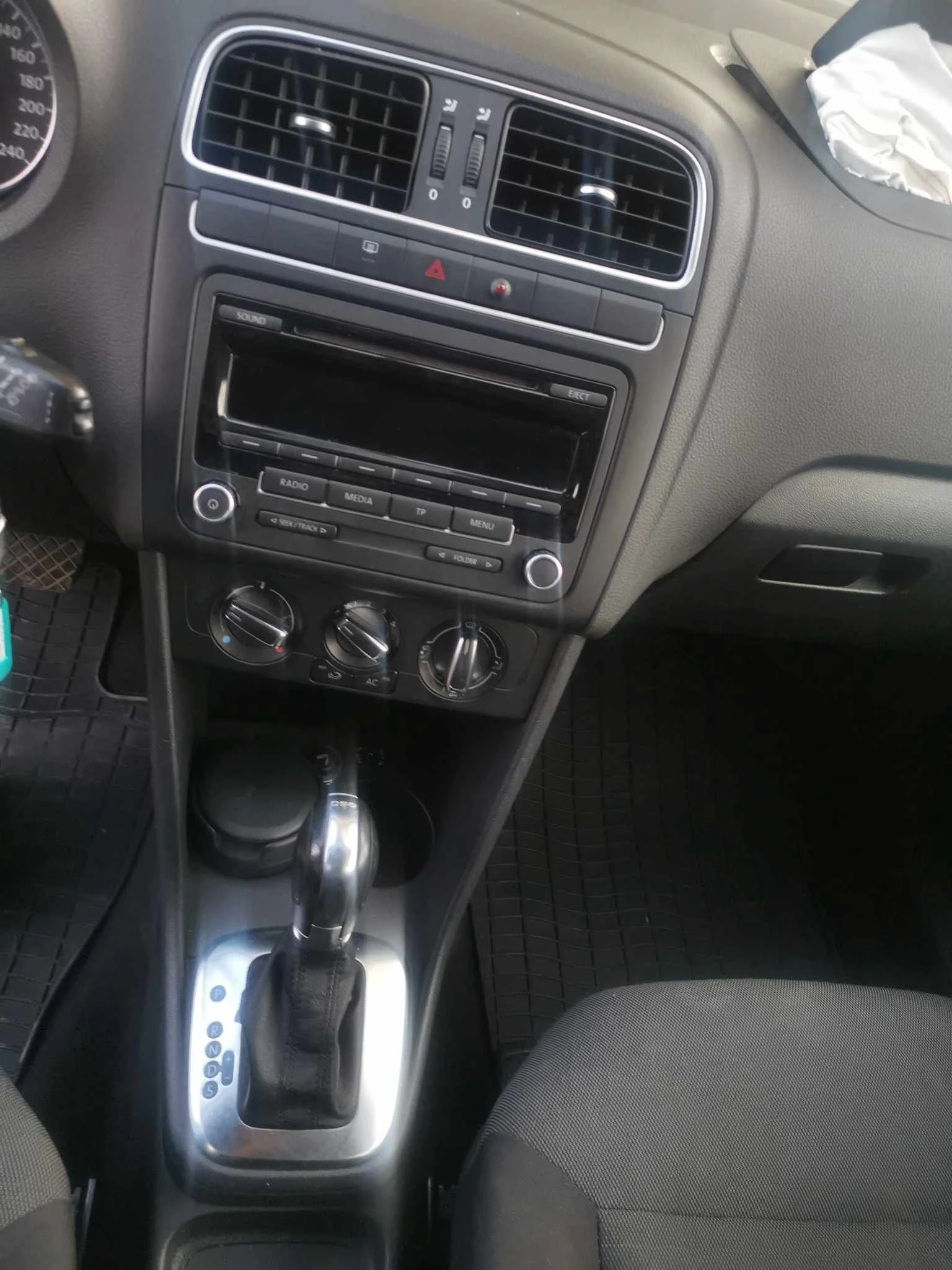 VW Polo 1.4i | Mobile.bg — изображение 12