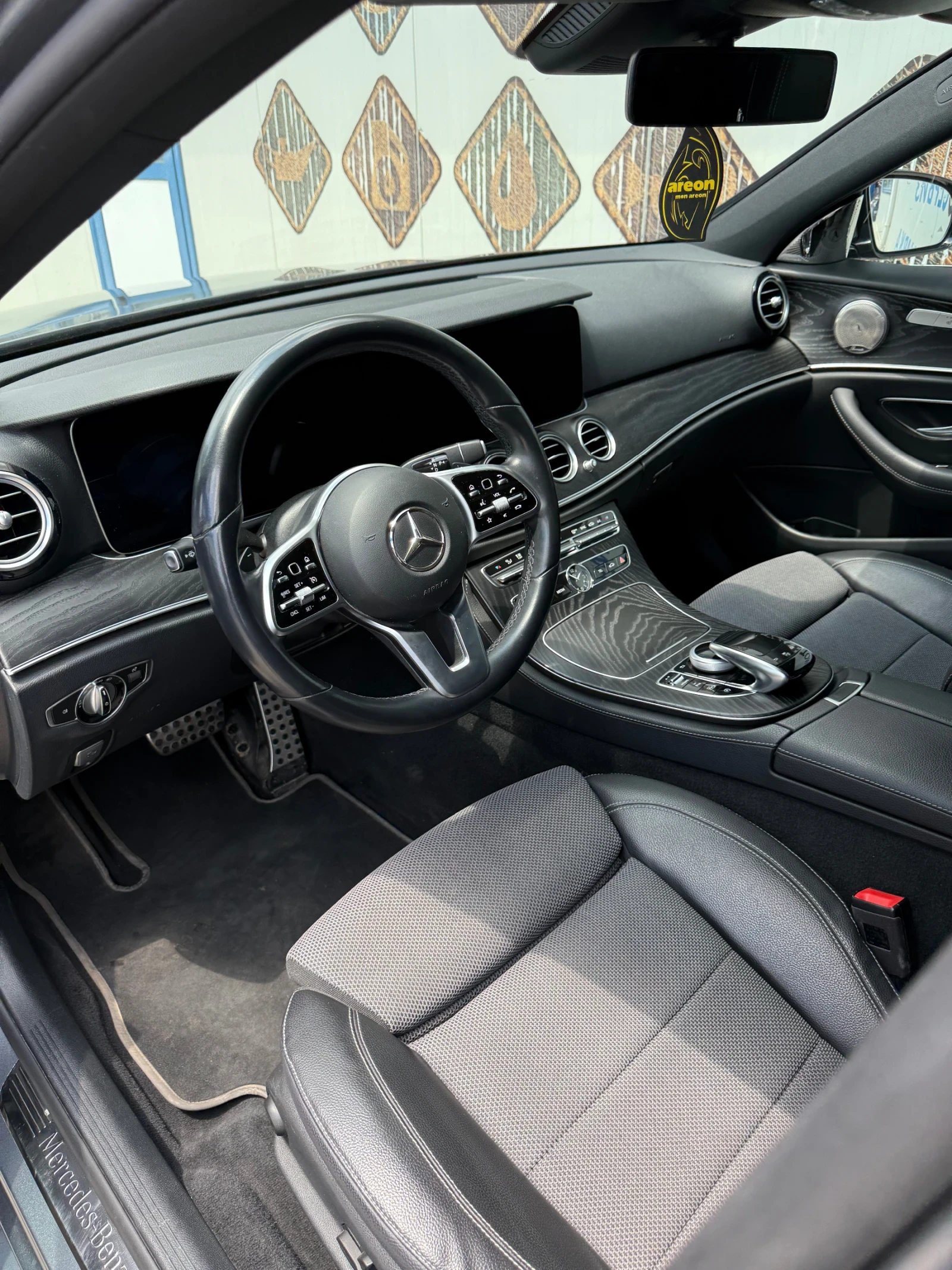 Mercedes-Benz E 200 4Matic Sport Style - изображение 9