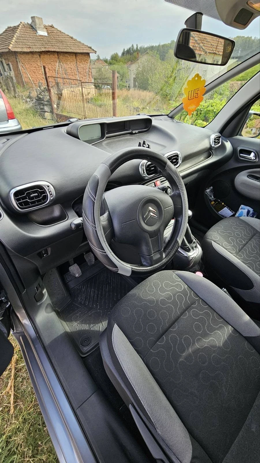 Citroen C3 Picasso 1.4i - изображение 5