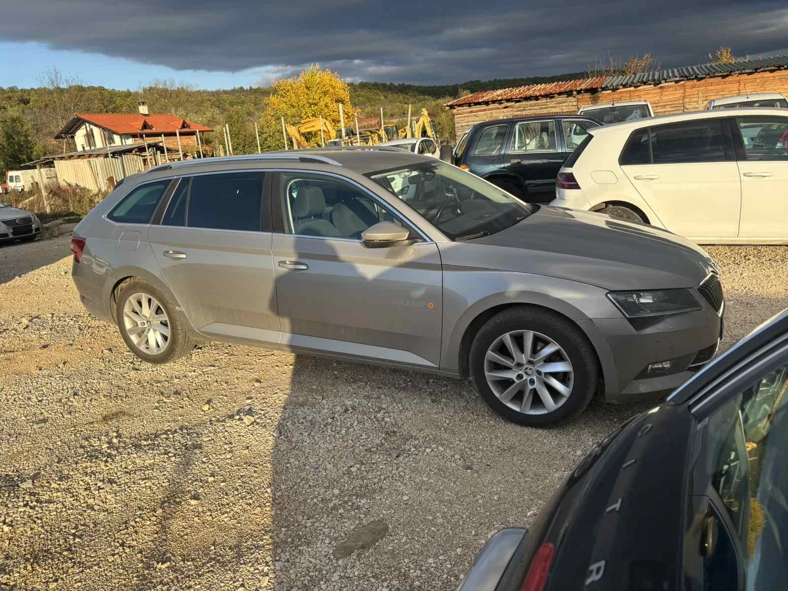 Skoda Superb, снимка 3 - Автомобили и джипове - 53996677