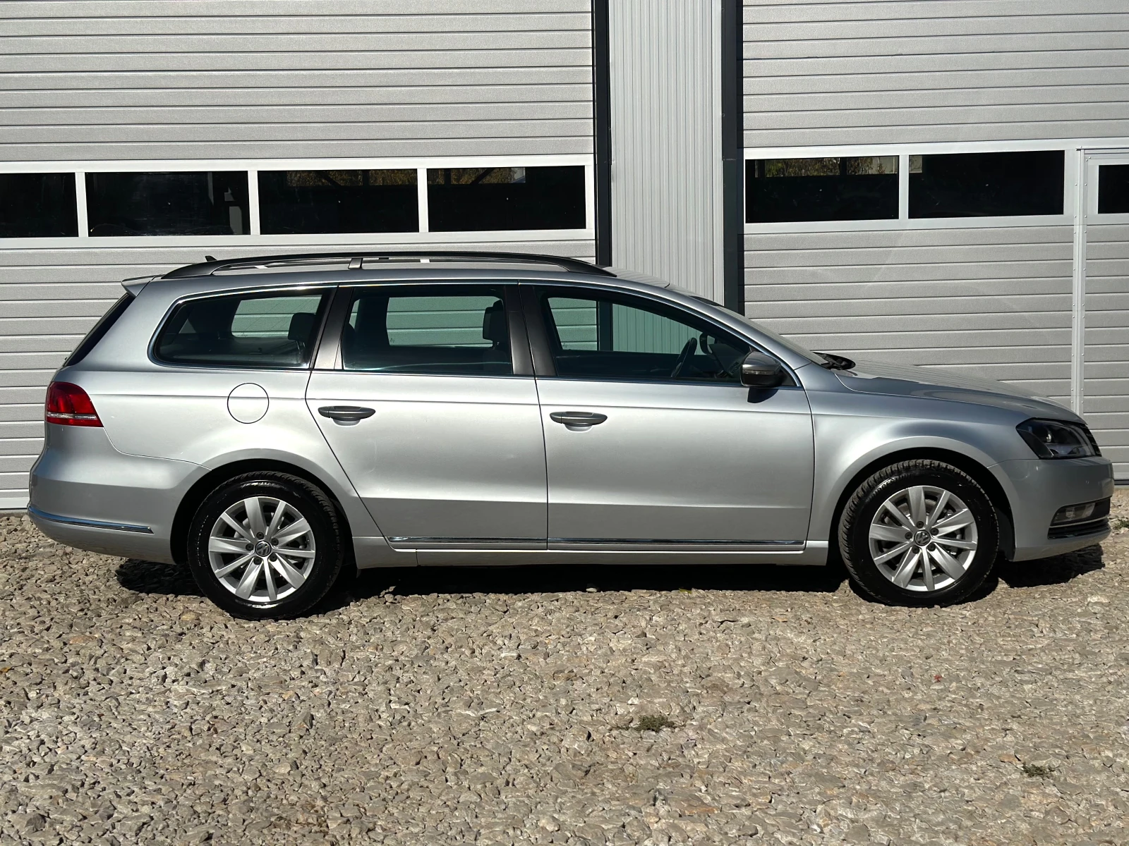 VW Passat 2.0TDI НАВИ ФЕЙСЛИФТ ТОП СЪСТОЯНИЕ - изображение 7