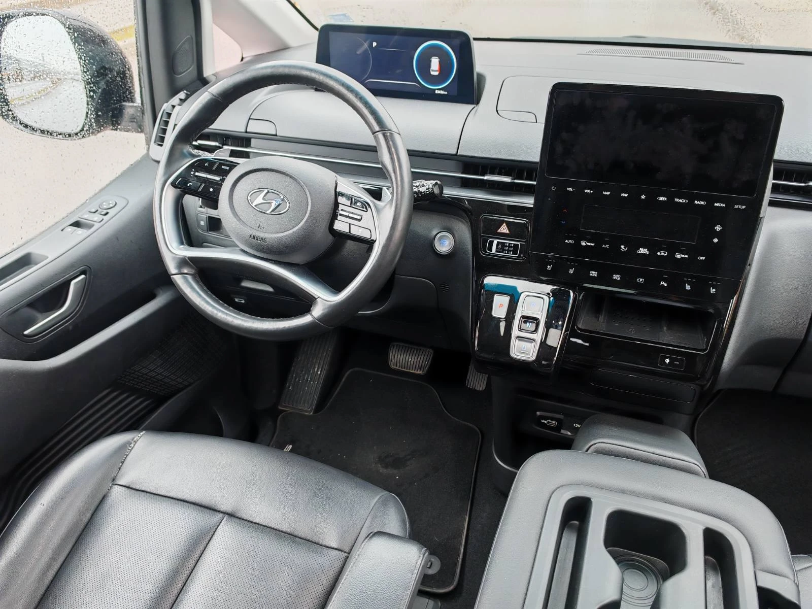 Hyundai Staria 5900лв за получаване, 2.2 CRDi 4x4 8+ 1м автомат - изображение 9