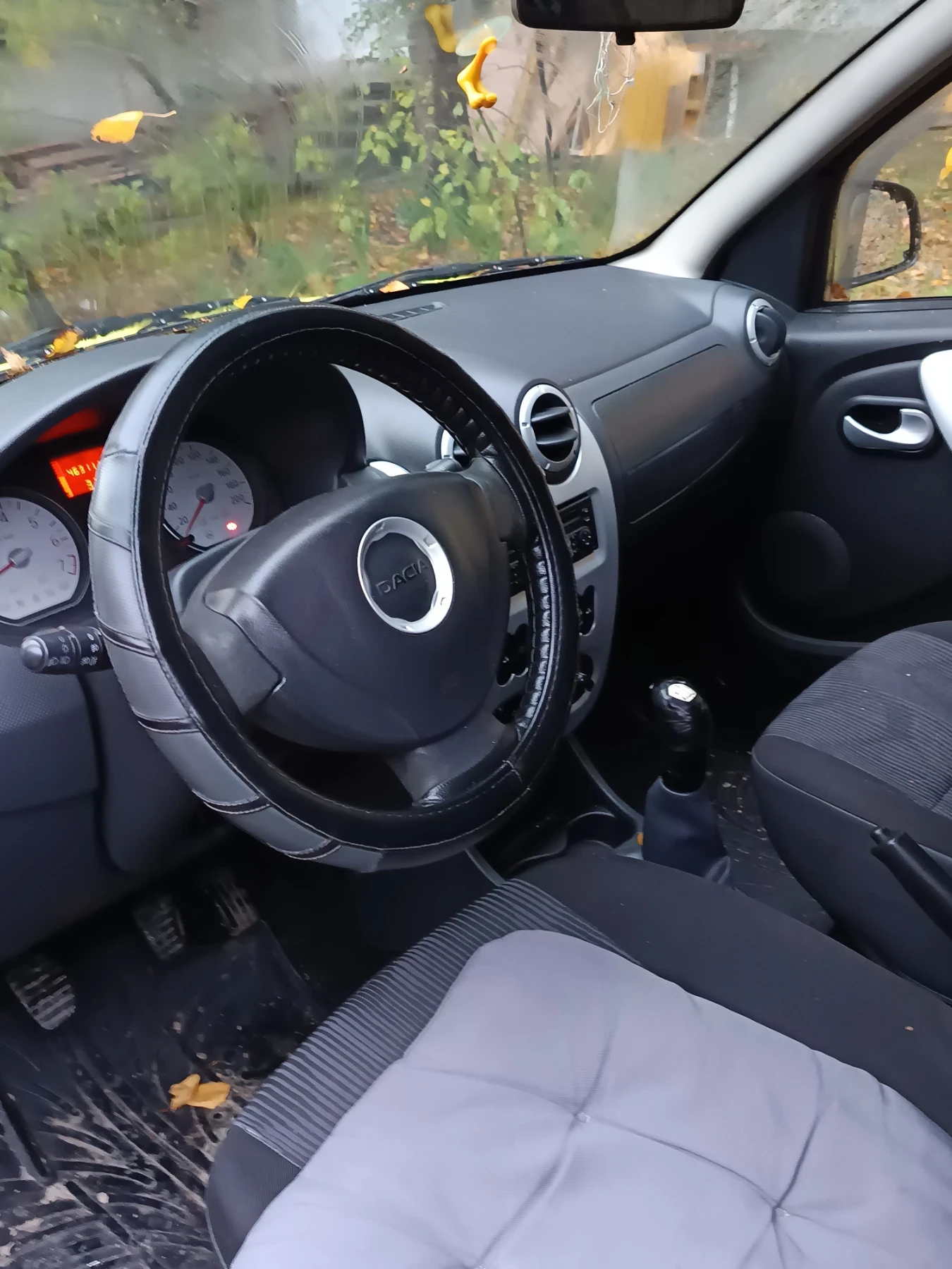 Dacia Sandero 1.4 | Mobile.bg   6