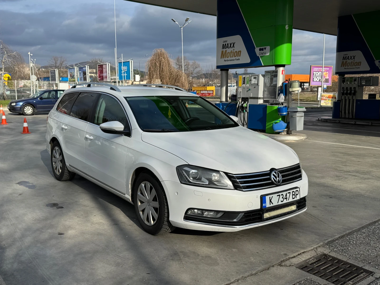 VW Passat 2.0 TDI 4Motion| парк-асист| печка| летни+ зимни - изображение 3