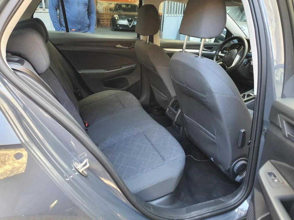 VW Golf 1.5 eTSI / Evo Life / Реални КМ / Гаранционен, снимка 12 - Автомобили и джипове - 54333868