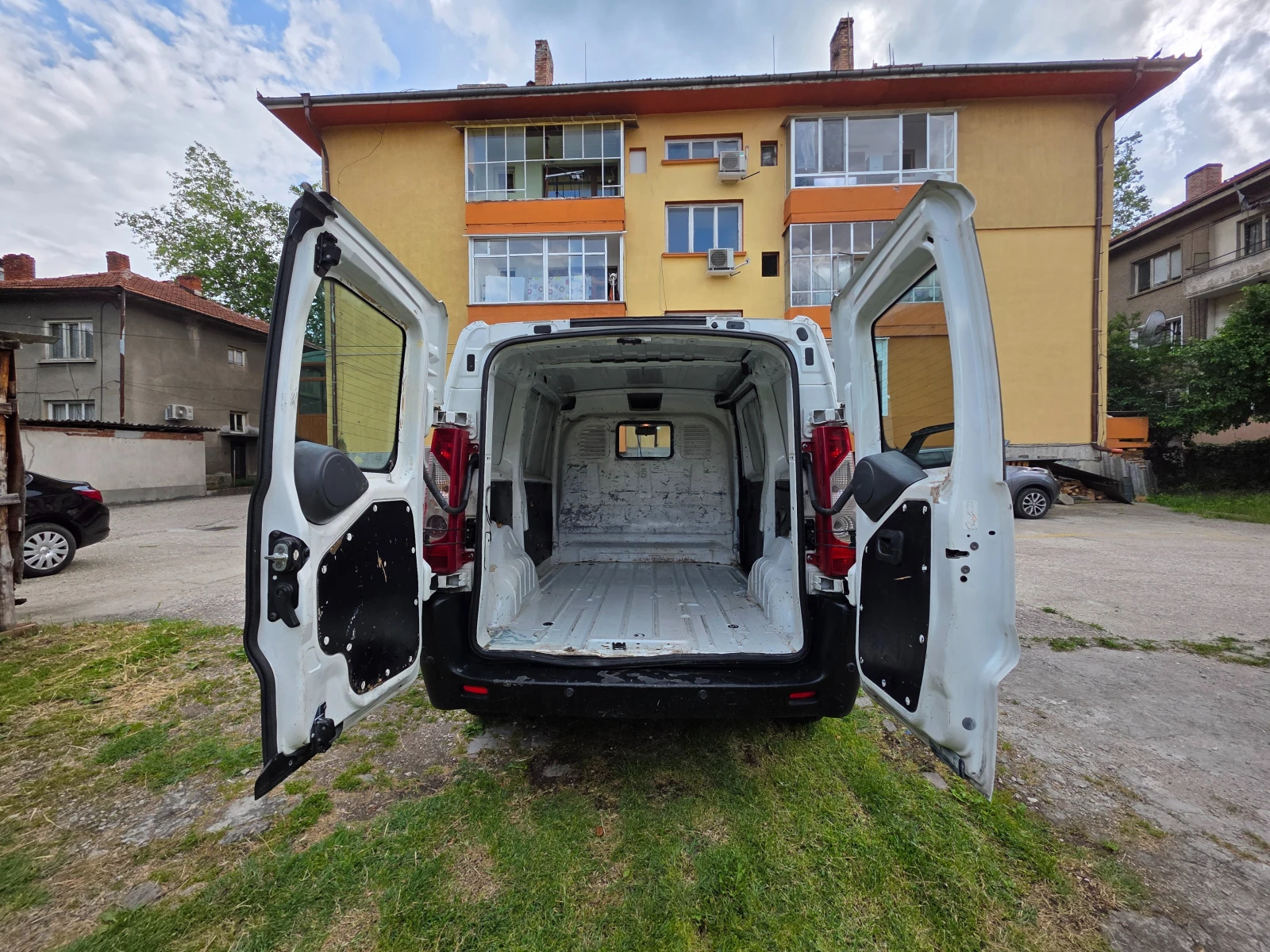 Peugeot Expert товарен, снимка 6 - Автомобили и джипове - 54843844