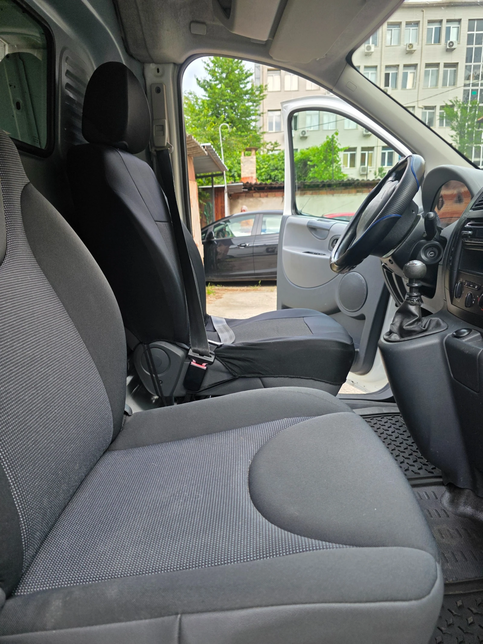 Peugeot Expert товарен, снимка 8 - Автомобили и джипове - 54843844