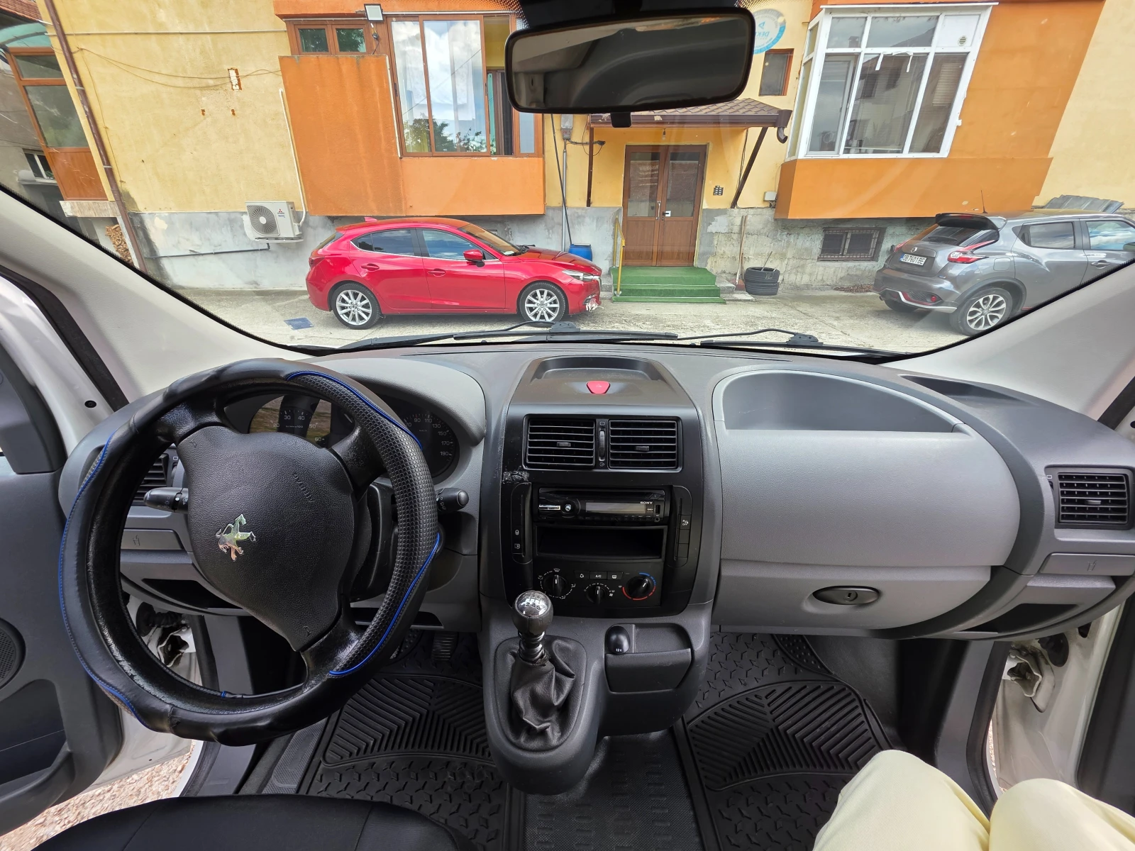 Peugeot Expert товарен, снимка 13 - Автомобили и джипове - 54843844