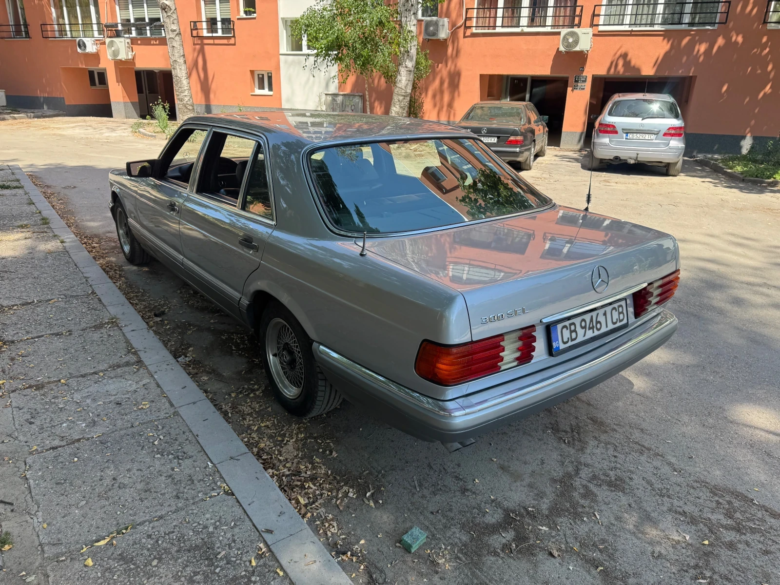 Mercedes-Benz 126 300 SEL, снимка 5 - Автомобили и джипове - 55219391