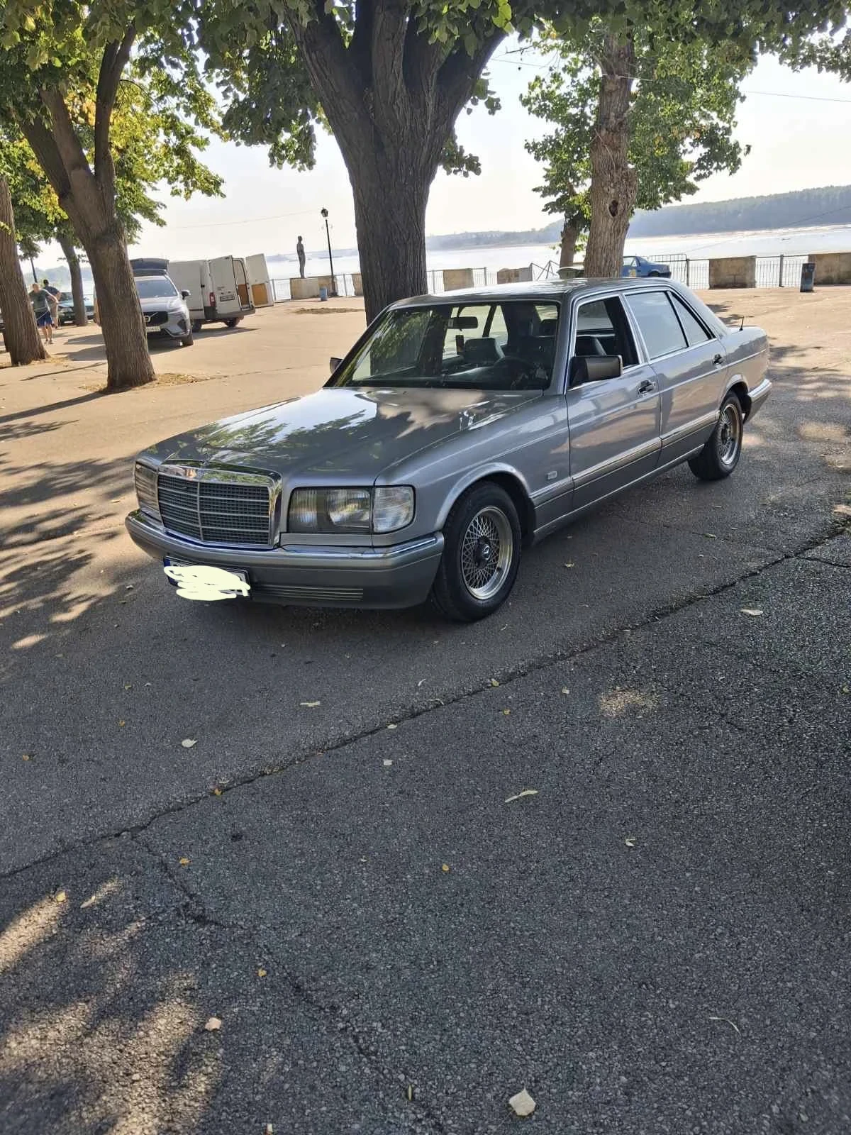 Mercedes-Benz 126 300 SEL