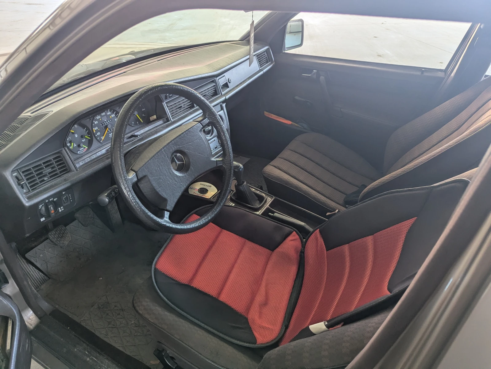 Mercedes-Benz 190 190 2.0 бензин, снимка 6 - Автомобили и джипове - 55235406
