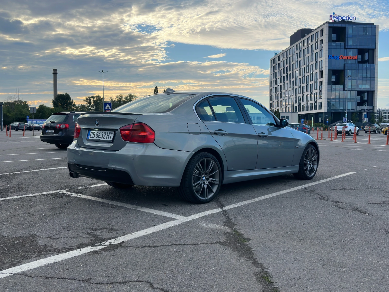 BMW 330, снимка 5 - Автомобили и джипове - 55253394