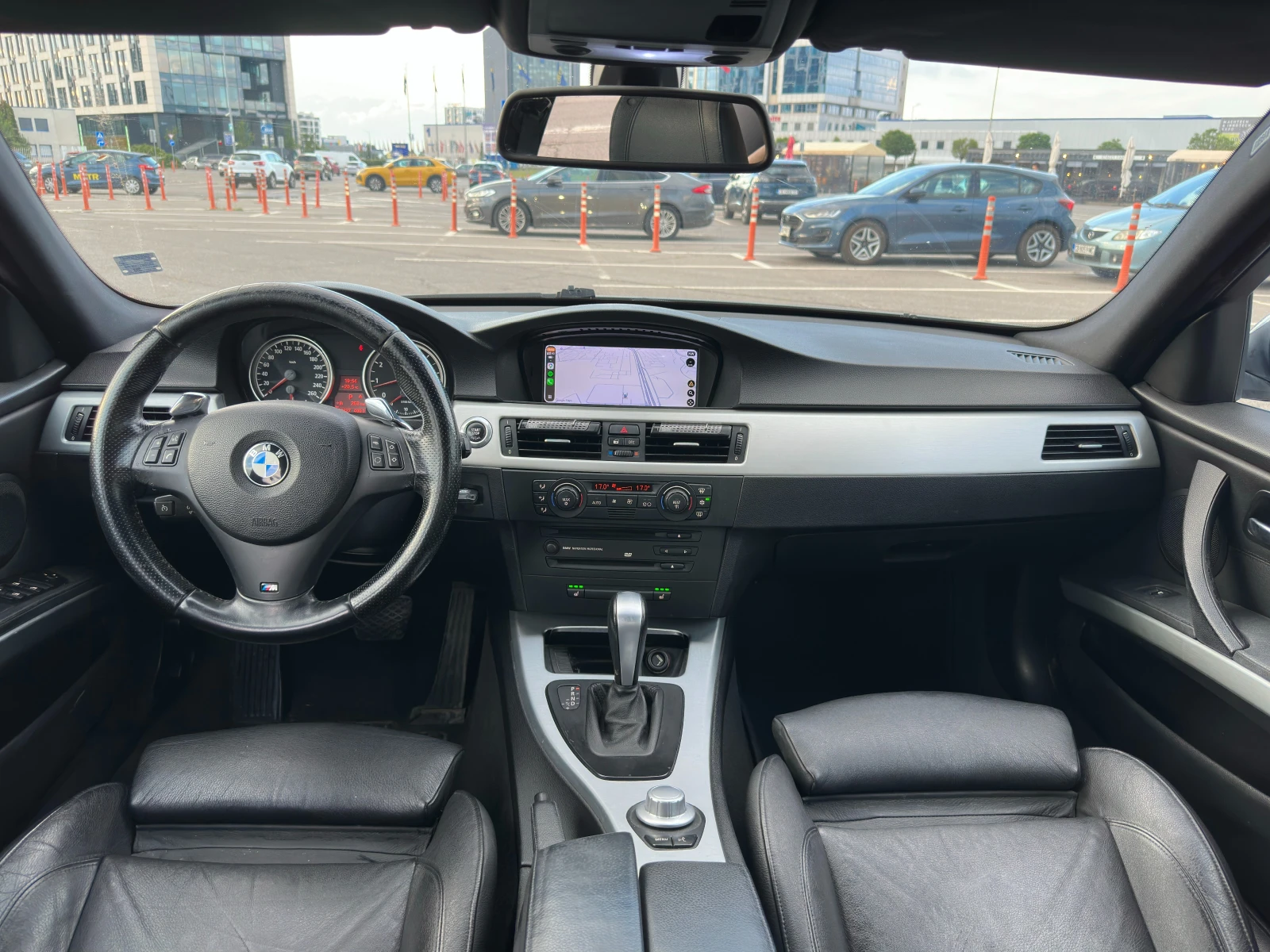 BMW 330, снимка 8 - Автомобили и джипове - 55253394
