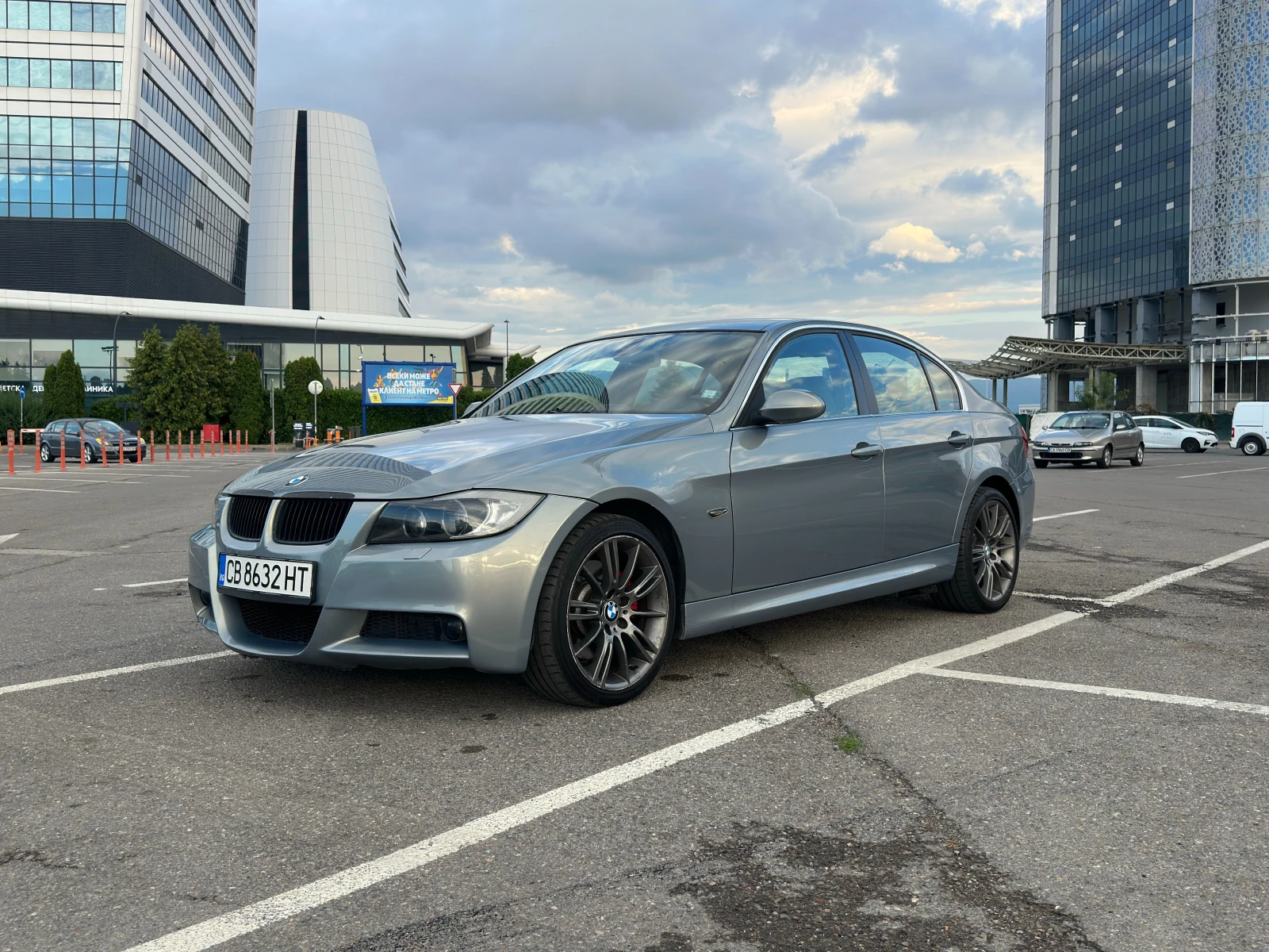 BMW 330