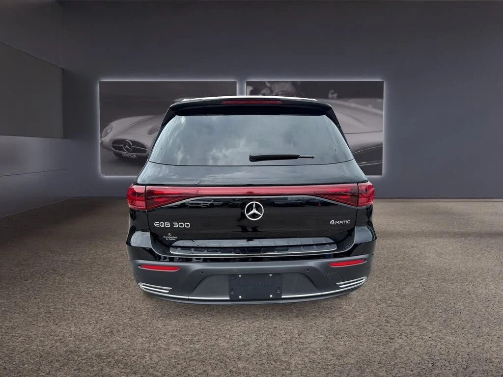 Mercedes-Benz EQB 300* 4MATIC* ПАНОРАМА* ПОДГРЕВ* КАМЕРА* LANE ASSIS, снимка 5 - Автомобили и джипове - 55301462