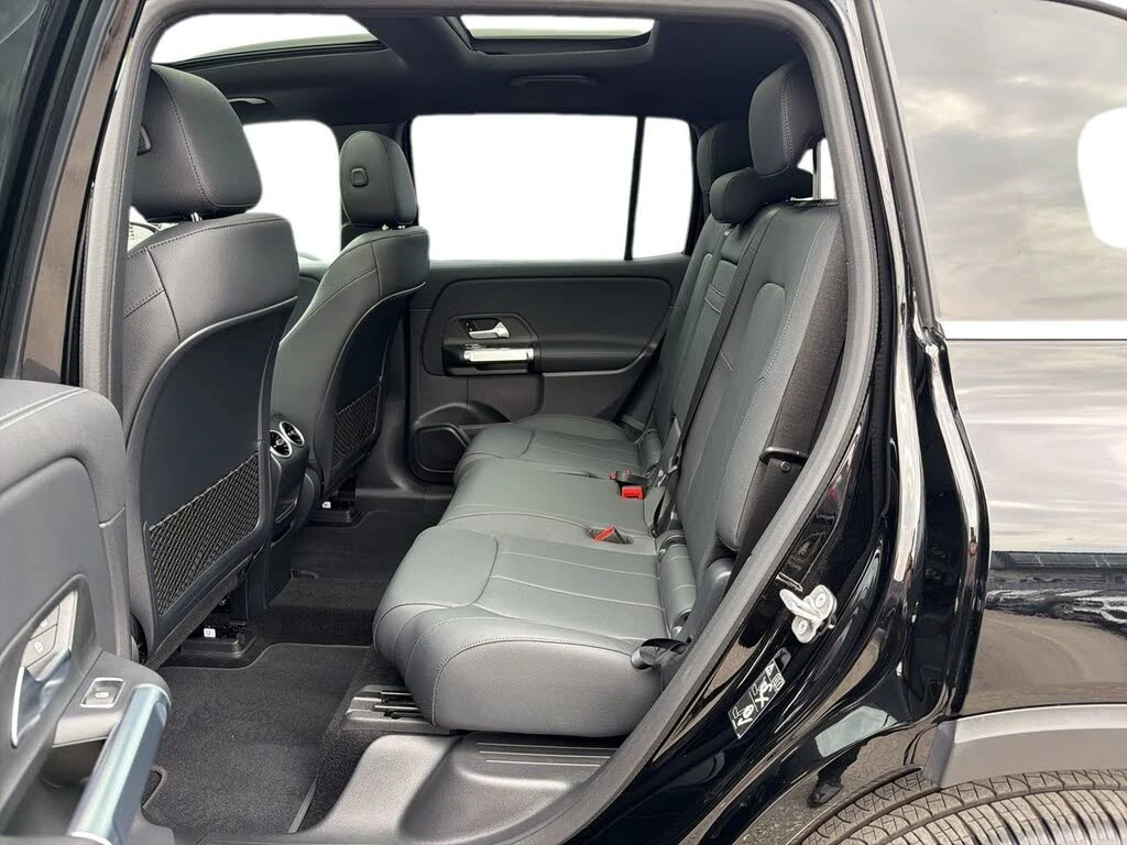 Mercedes-Benz EQB 300* 4MATIC* ПАНОРАМА* ПОДГРЕВ* КАМЕРА* LANE ASSIS, снимка 9 - Автомобили и джипове - 55301462