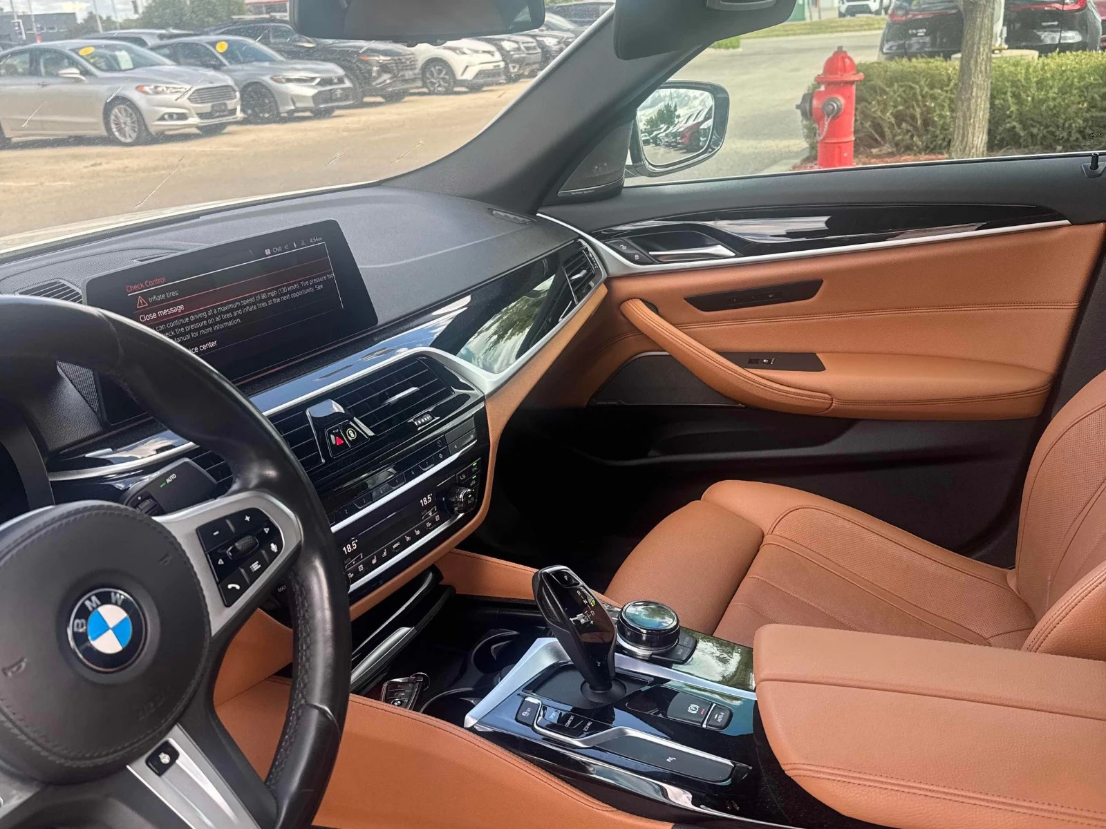 BMW 530 xDrive * АвтоКредит * (ЦЕНА ДО БГ), снимка 12 - Автомобили и джипове - 55605243