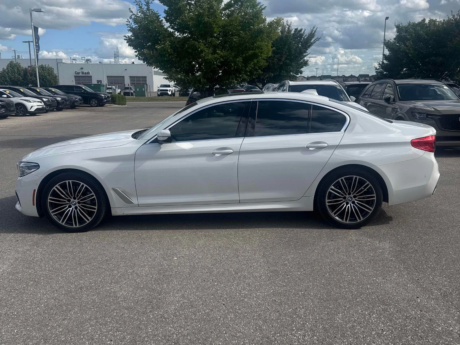 BMW 530 xDrive * АвтоКредит * (ЦЕНА ДО БГ), снимка 3 - Автомобили и джипове - 55605243