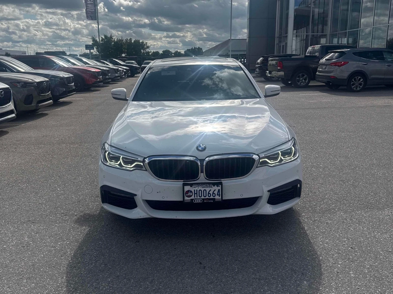 BMW 530 xDrive * АвтоКредит * (ЦЕНА ДО БГ), снимка 2 - Автомобили и джипове - 55605243