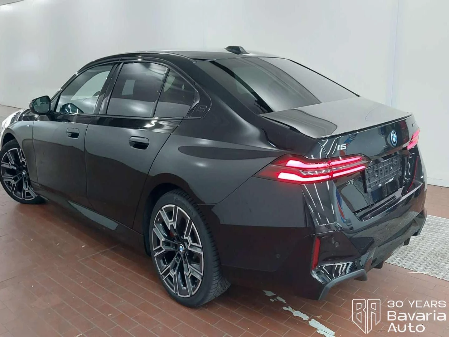 BMW i5 40 xDrive M Sport PRO, снимка 2 - Автомобили и джипове - 55991734