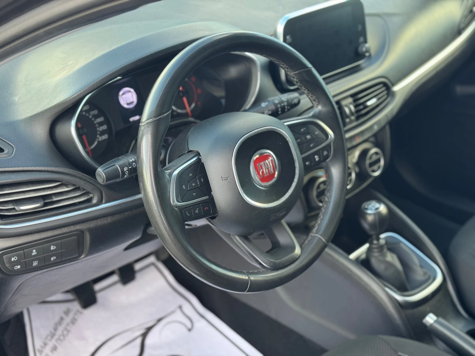 Fiat Tipo 1.6D* Multijet* Facelift* Германия* Топ* Нави* 177, снимка 10 - Автомобили и джипове - 56111433