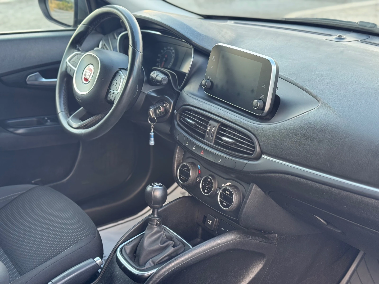 Fiat Tipo 1.6D* Multijet* Facelift* Германия* Топ* Нави* 177, снимка 12 - Автомобили и джипове - 56111433