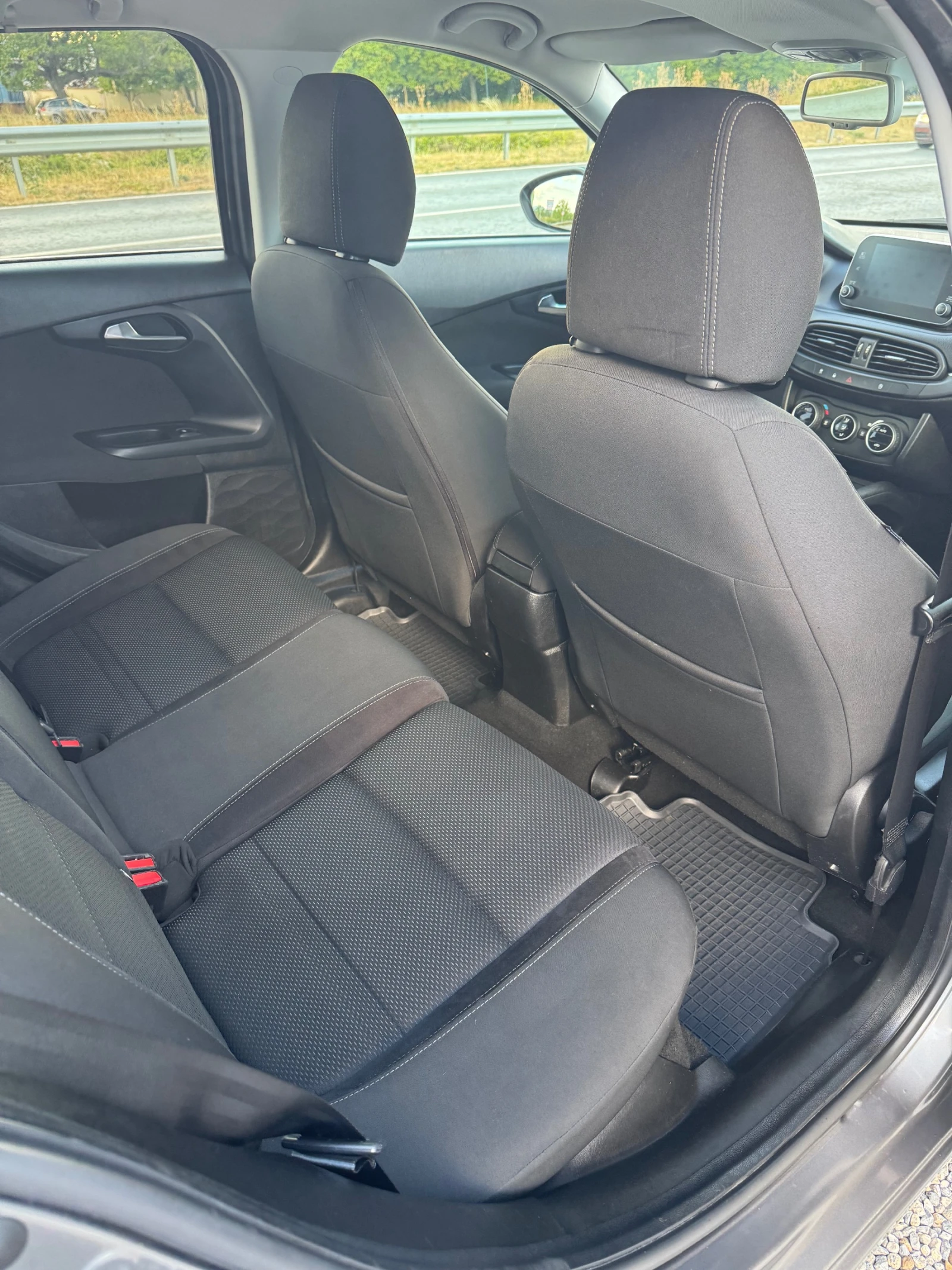 Fiat Tipo 1.6D* Multijet* Facelift* Германия* Топ* Нави* 177, снимка 16 - Автомобили и джипове - 56111433
