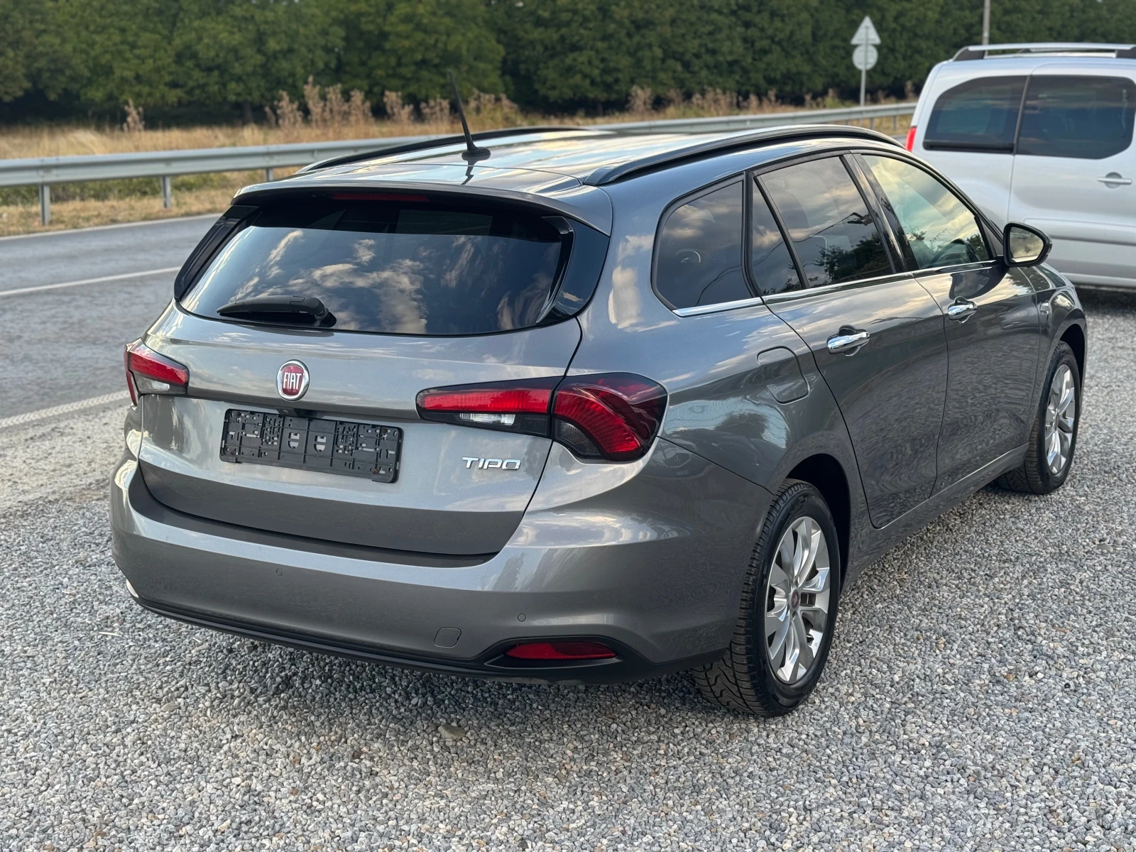 Fiat Tipo 1.6D* Multijet* Facelift* Германия* Топ* Нави* 177, снимка 5 - Автомобили и джипове - 56111433