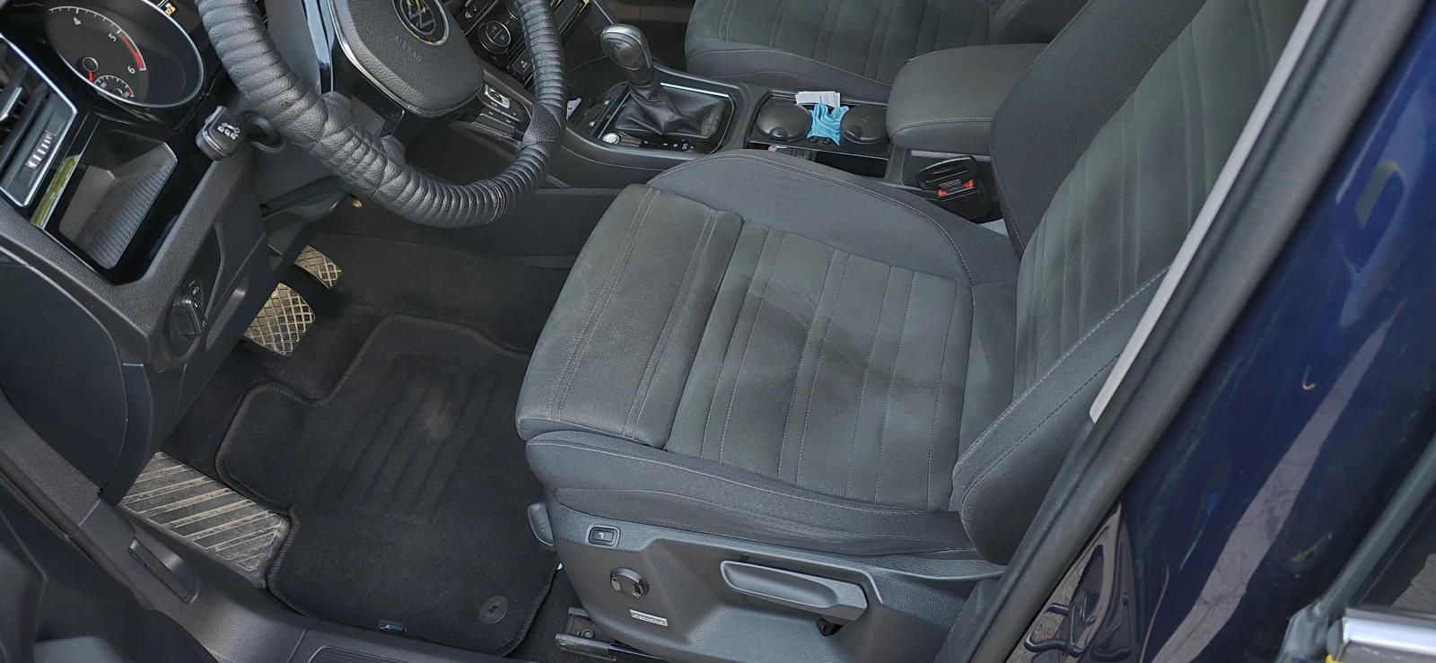VW Touran 2.0 TDI Highlain, снимка 13 - Автомобили и джипове - 56377694