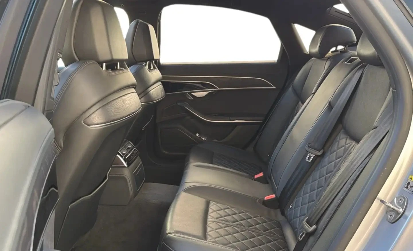 Audi S8 4.0 TFSI Quattro, снимка 9 - Автомобили и джипове - 56740327