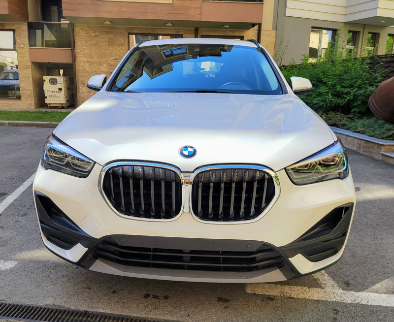 BMW X1 Plug-in hibrid 220ps, снимка 1 - Автомобили и джипове - 46273783