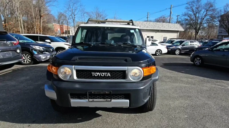 Toyota Fj cruiser 4x4 КРАЙНА ЦЕНА, снимка 1 - Автомобили и джипове - 48640707