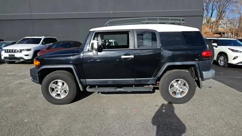 Toyota Fj cruiser 4x4 КРАЙНА ЦЕНА, снимка 2 - Автомобили и джипове - 48640707