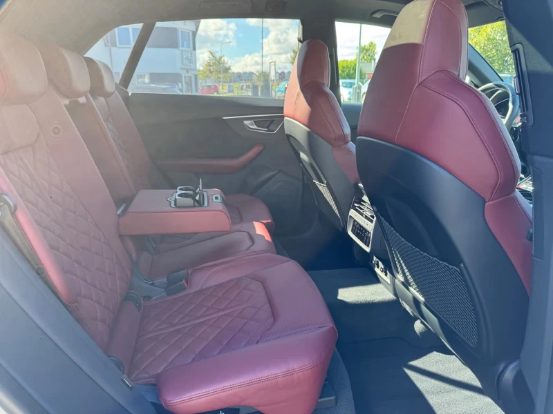 Audi SQ8 4.0TDI/435HP/PANO/MASSSAGE/MATRIX/HUD/360/798g, снимка 15 - Автомобили и джипове - 53521598