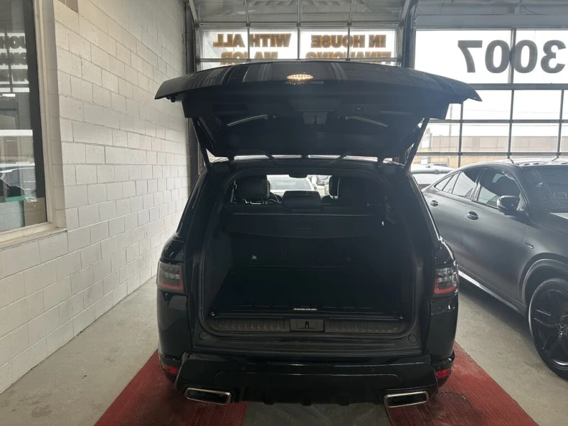 Land Rover Range Rover Sport HST* 4WD* АвтоКредит* (ЦЕНА ДО БГ), снимка 8 - Автомобили и джипове - 53539280