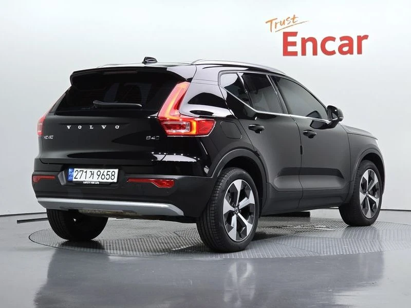 Volvo XC40 2.0 Automatic, снимка 2 - Автомобили и джипове - 55813094
