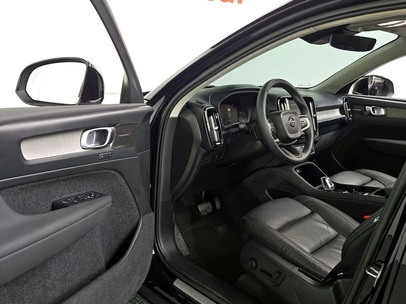 Volvo XC40 2.0 Automatic, снимка 11 - Автомобили и джипове - 55813094