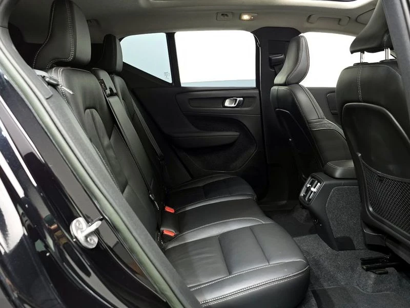 Volvo XC40 2.0 Automatic, снимка 12 - Автомобили и джипове - 55813094