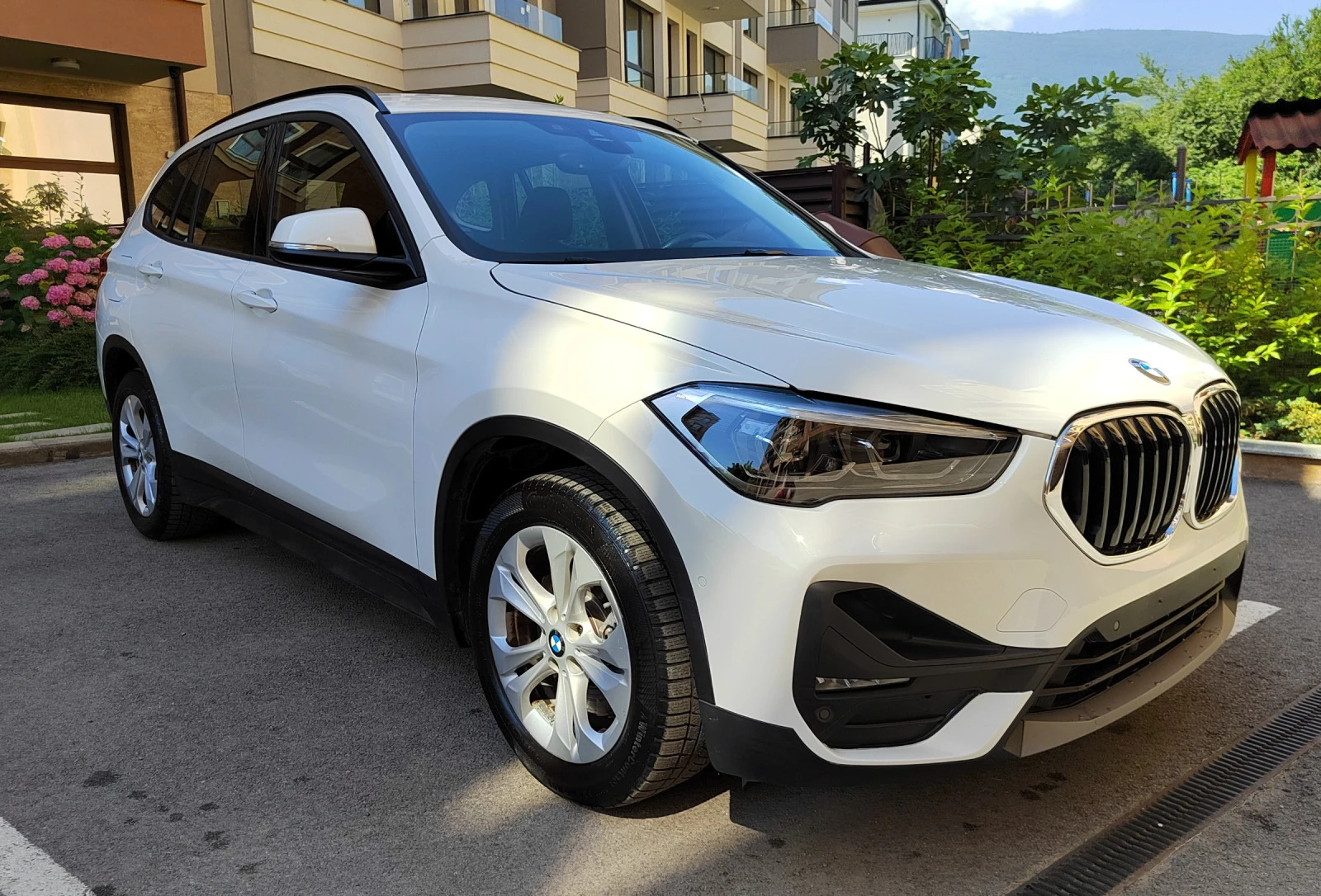 BMW X1 Plug-in hibrid 220ps - изображение 2