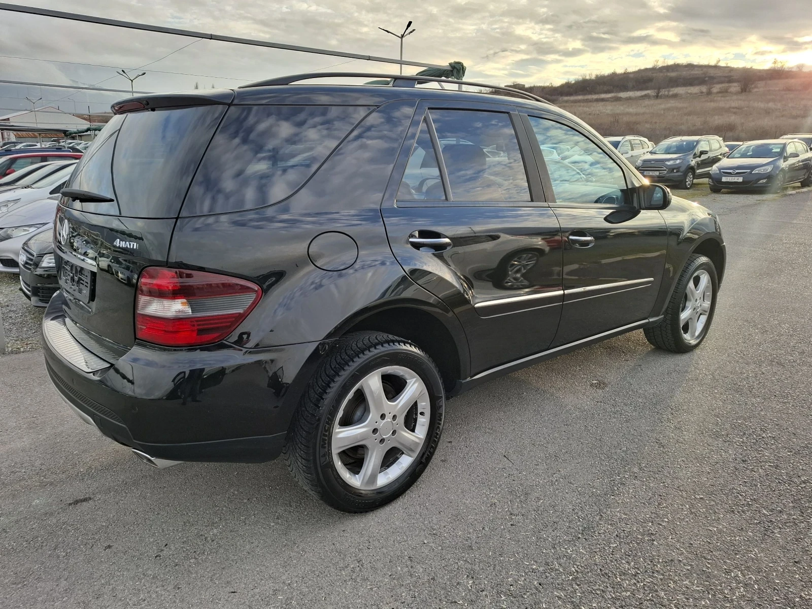 Mercedes-Benz ML 320 3, 2 CDI- Navi-Podgrev, Sport paket - изображение 5