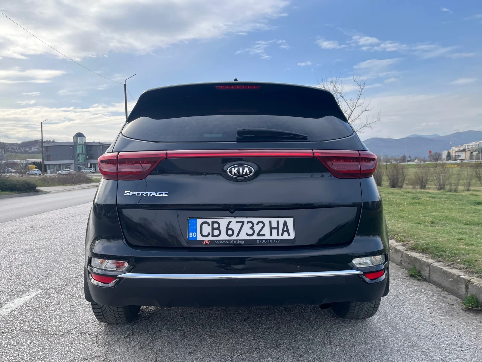 Kia Sportage 1.6 Turbo 4x4 Top, снимка 4 - Автомобили и джипове - 53884416