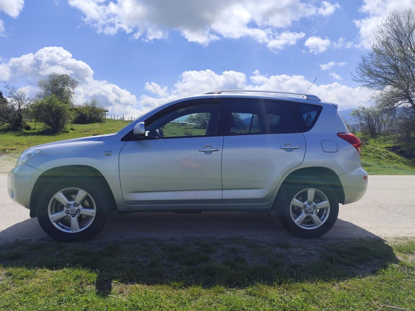 Toyota Rav4 D4D, снимка 7 - Автомобили и джипове - 54490534