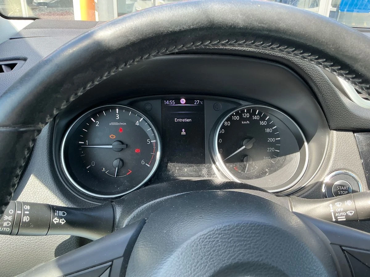 Nissan Qashqai 1.6 dCi Tekna+ , снимка 4 - Автомобили и джипове - 55221088
