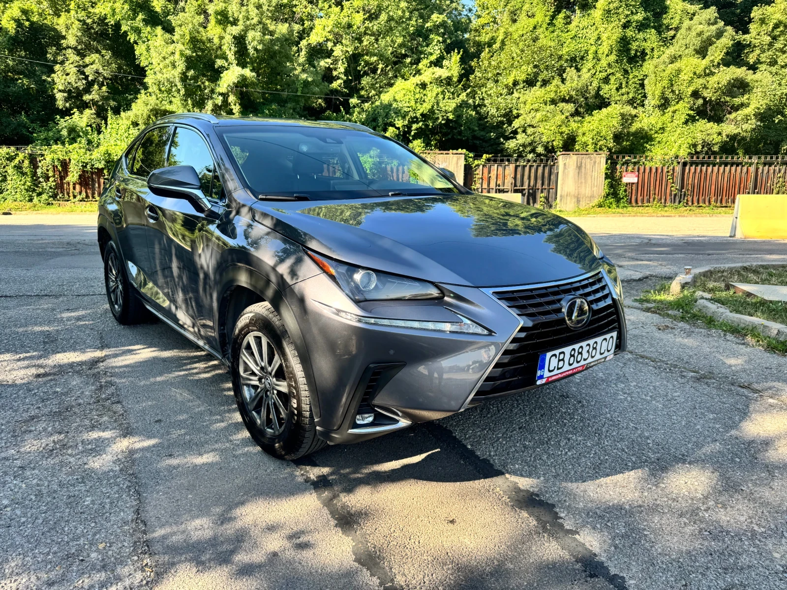 Lexus NX 300h Хибрид!Всички екстри!Реални км!, снимка 3 - Автомобили и джипове - 55293953