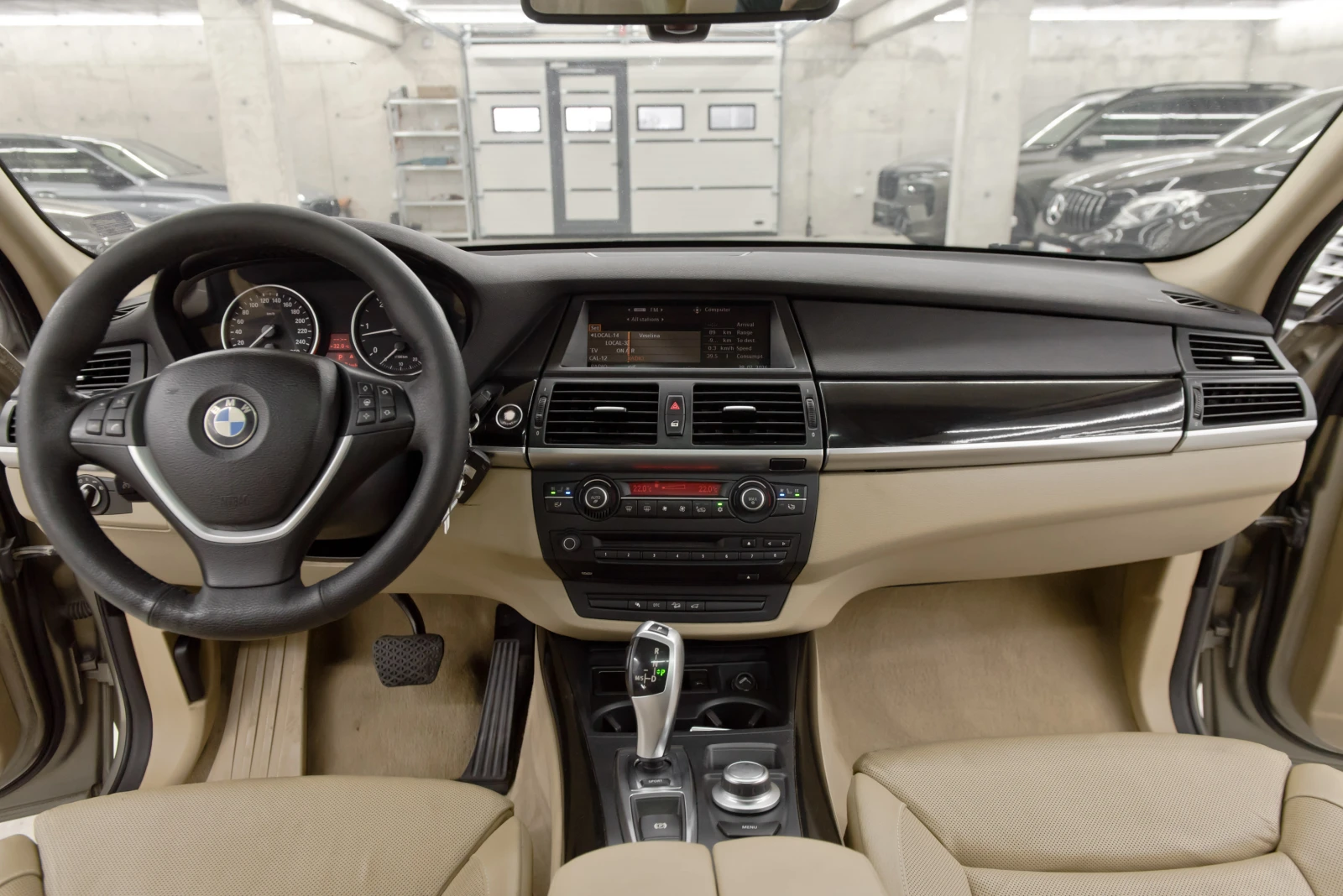 BMW X5 3.0D M AERO пакет, снимка 8 - Автомобили и джипове - 55498679