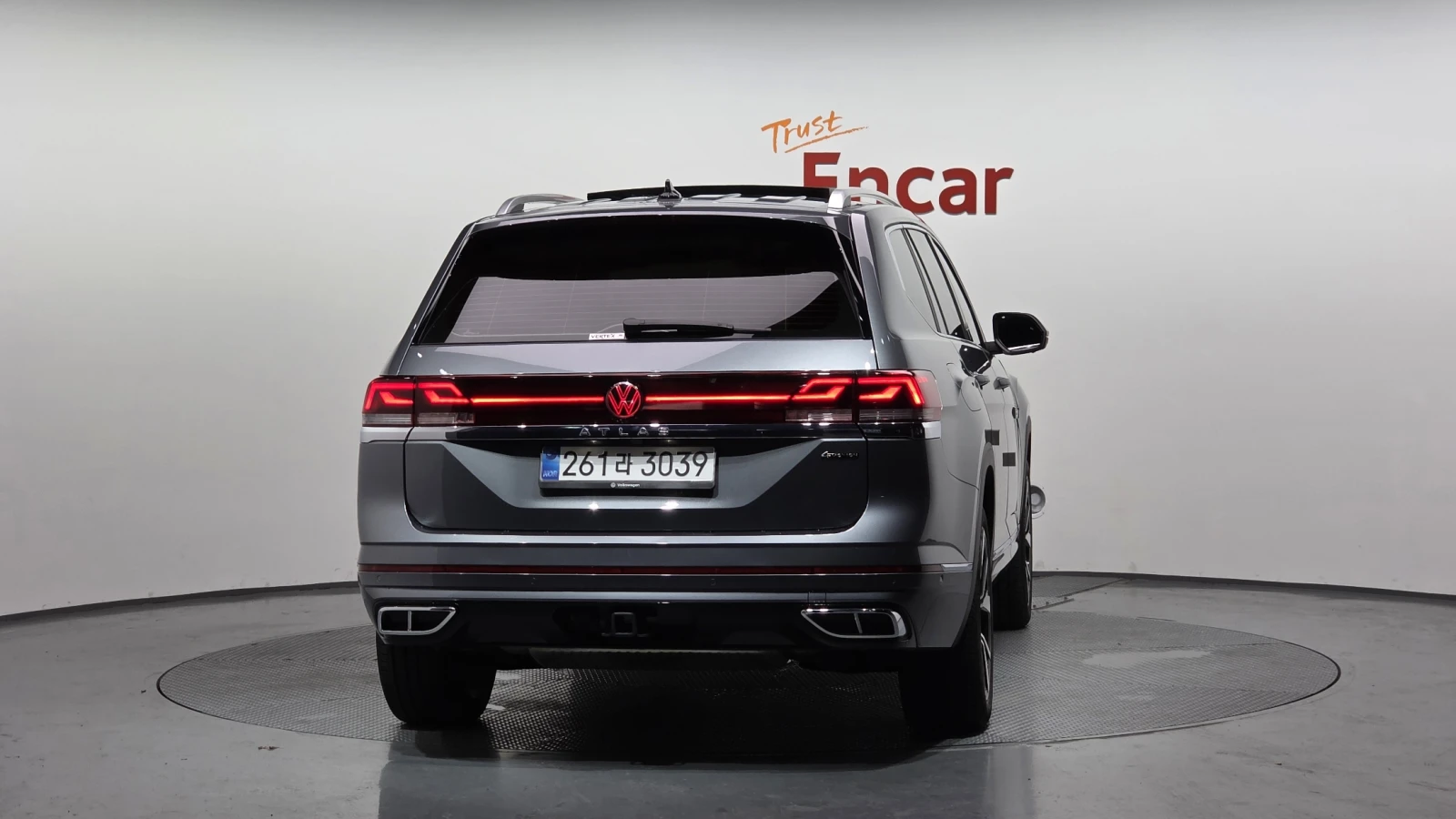 VW Atlas 2.0 TSI* МАСАЖ* 360* HUD* BLIND SPOT* ЛЮК* КРАЙНА , снимка 4 - Автомобили и джипове - 55983919